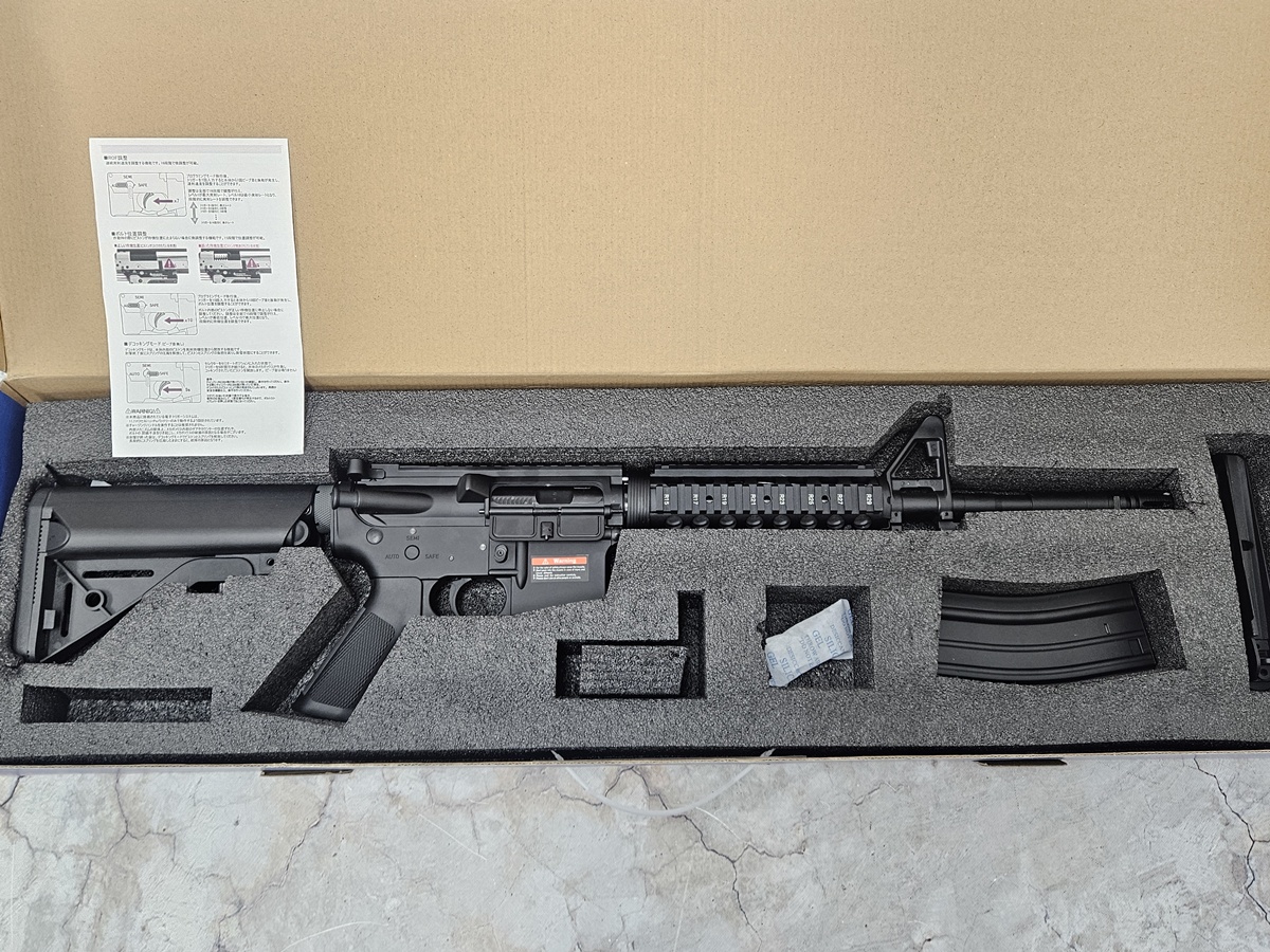 （中古商品）（動画撮影使用）E&C 電動ガン 308-EBS COLT M4A1 R.I.S. 14.5インチ E-BOLT